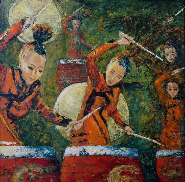 Chinese women playing manoa drums by Ria Kieboom